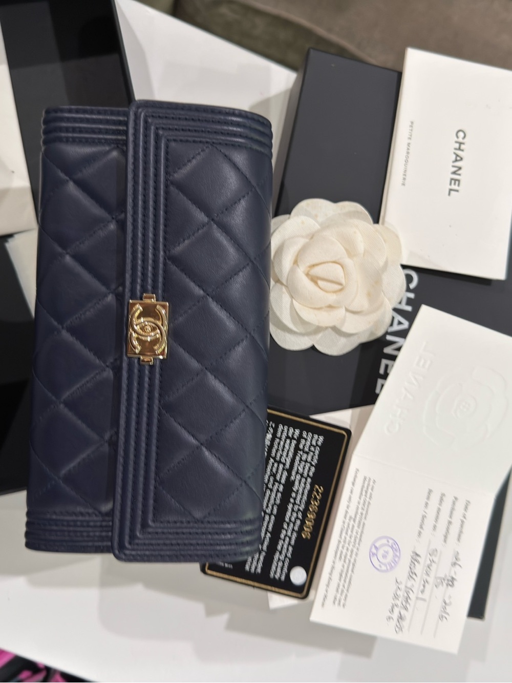 CHANEL Navy Quilted Wallet with Gold CC Closure CERTIFIED AUTHENTIC Mint - Picture 6 of 12